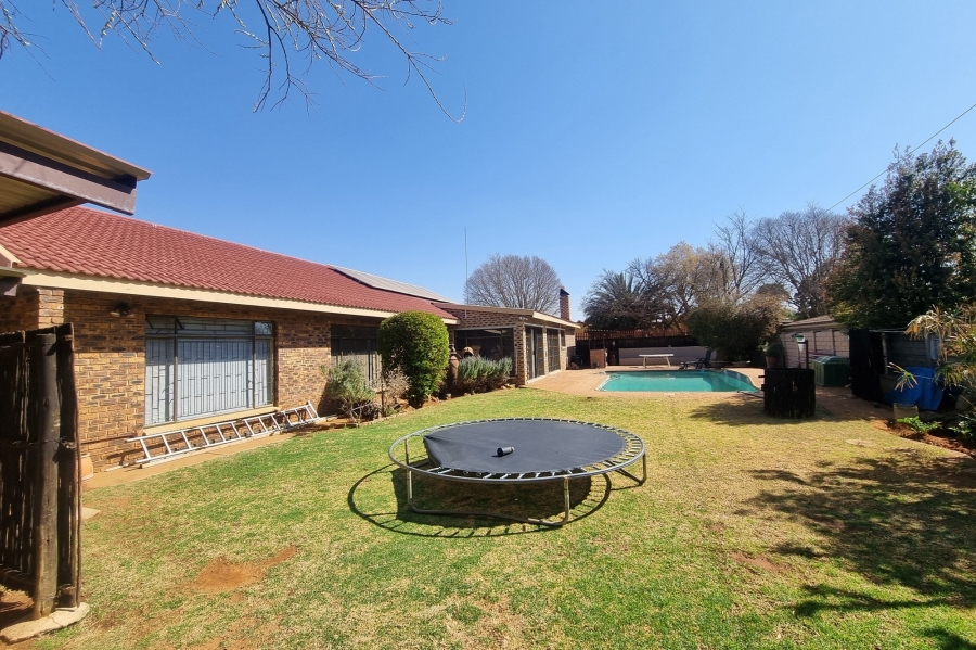 4 Bedroom Property for Sale in Stilfontein Ext 4 North West